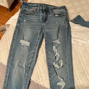 American eagle ripped jegging jeans